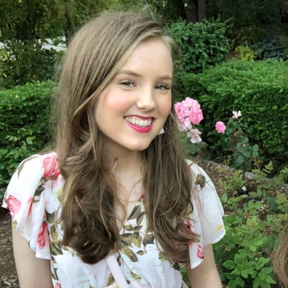 Meet your Posher, Emma - Picture 1 of 1